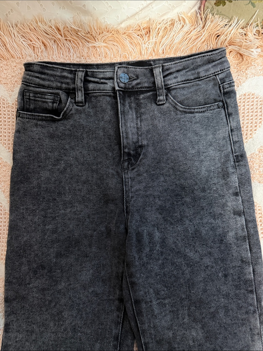 Kendall & Kylie Black Acid-Wash Cropped Jeans